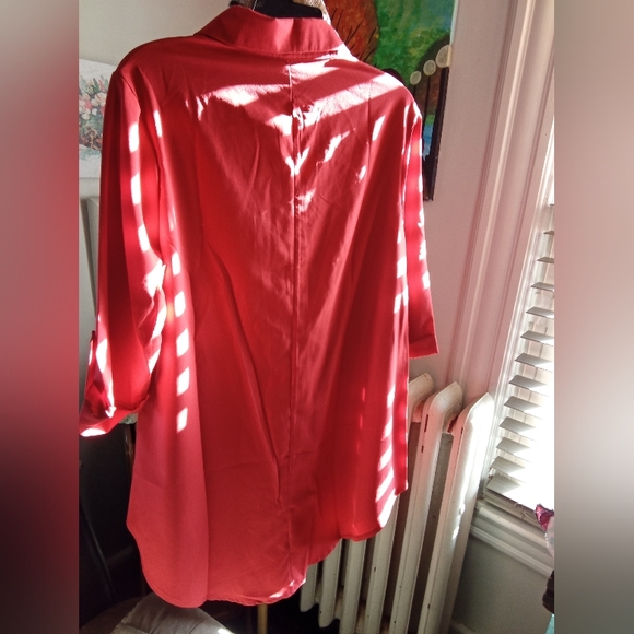 Shein Curve NWOT Sz 0XL Red Button-Up Women's Top - Picture 3 of 5